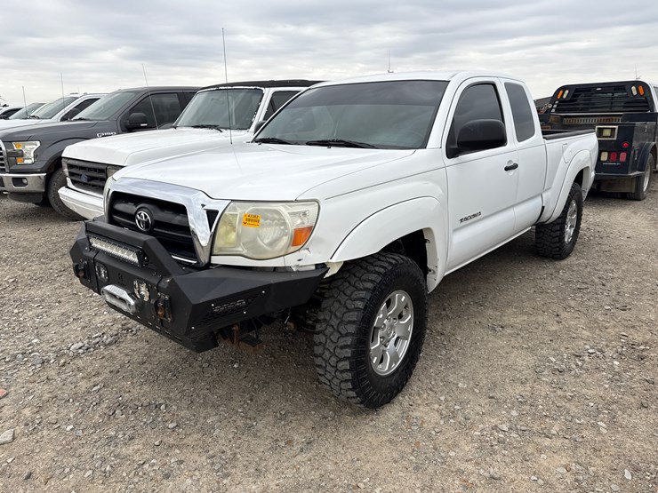 2006-toyota-tacoma-image-3