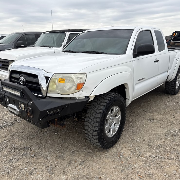 2006 TOYOTA TACOMA