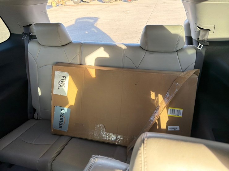 2010-gmc-acadia-slt-image-50