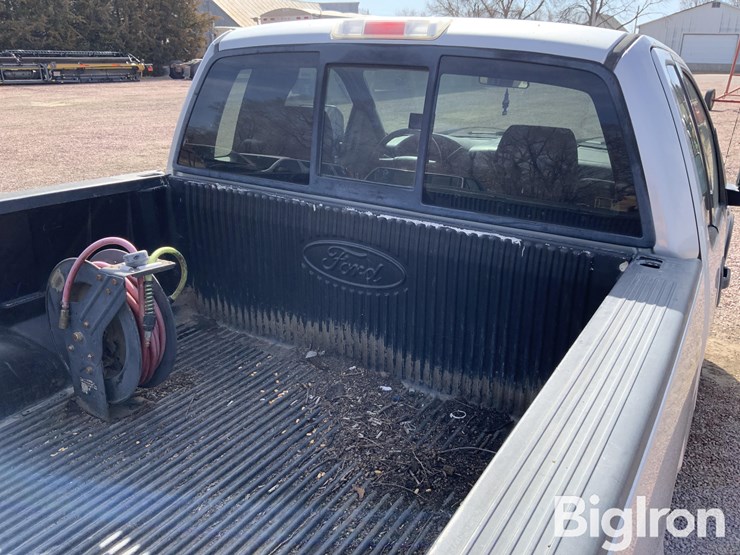 2004-ford-f150-image-13