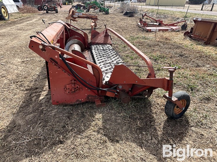 international-810-image-4