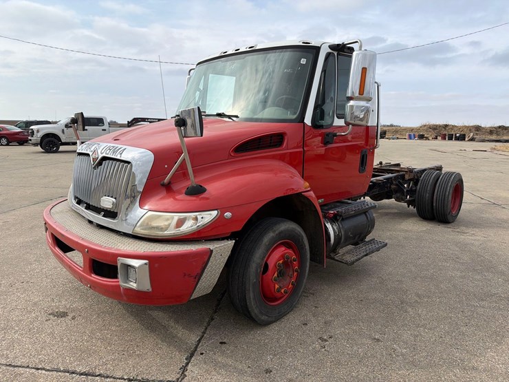 2014-international-4000-image-1