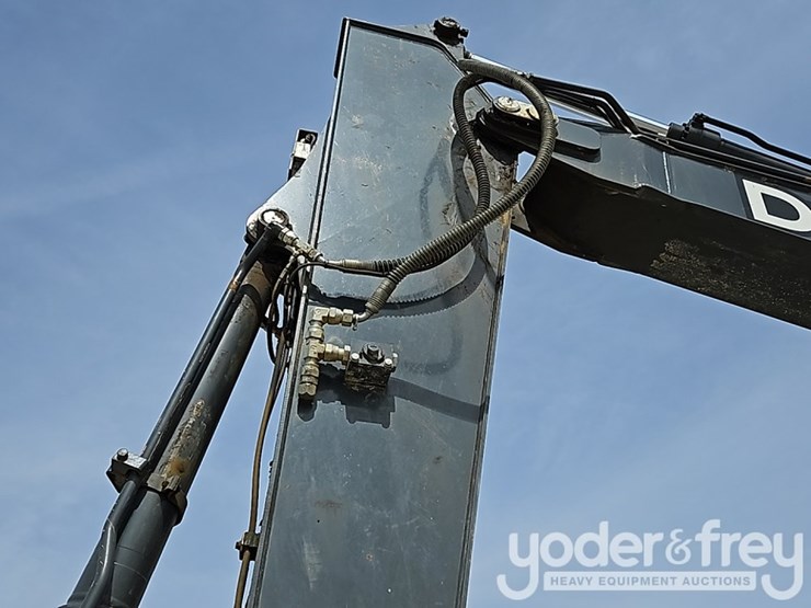 deere-160g-lc-image-8