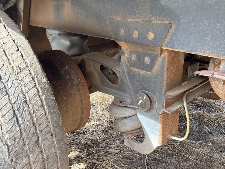 2014-wilson-grain-trailer-image-37