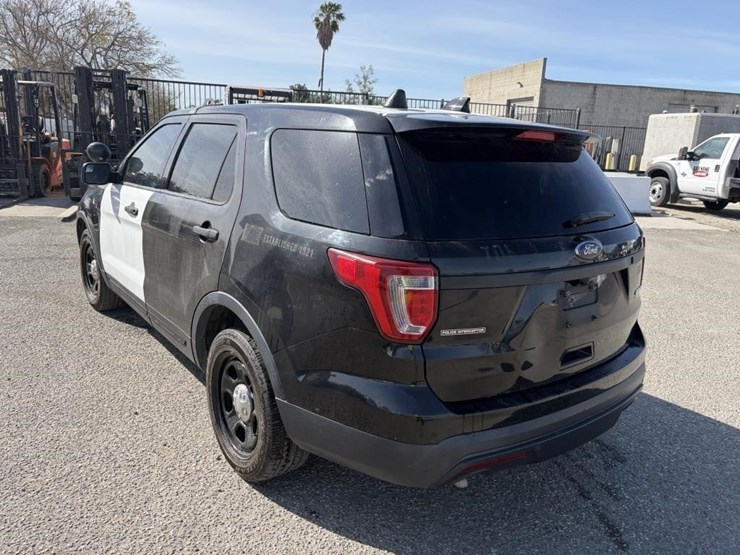 2017-ford-explorer-police-interceptor-image-4