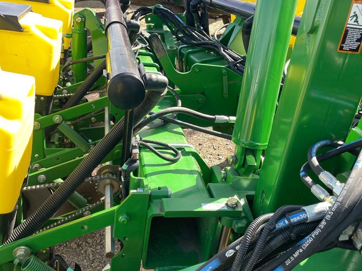 2012-john-deere-1760-image-49