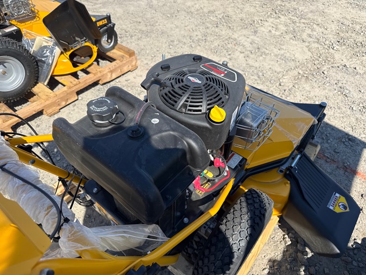 #35-•-unused-2022-dewalt-e1050-33"-push-mower-22032229-inv#-41148-image-14