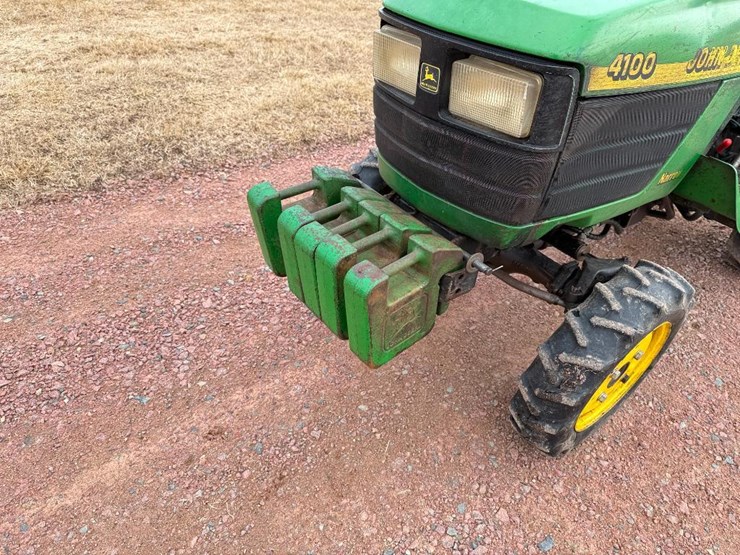 john-deere-4100-image-12