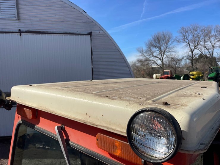 allis-chalmers-7040-2wd-tractor—1-owner-image-44