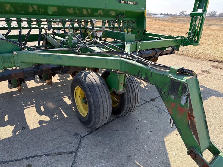 john-deere-750-image-14