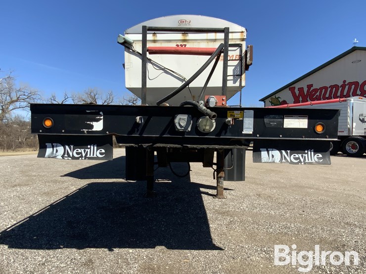 2009-neville-40-image-9