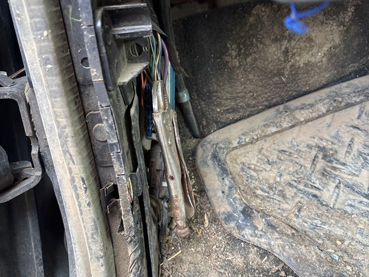 2001-chevrolet-1500-image-41