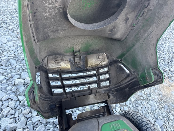 john-deere-145-image-13