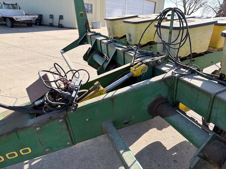 john-deere-7000-image-25