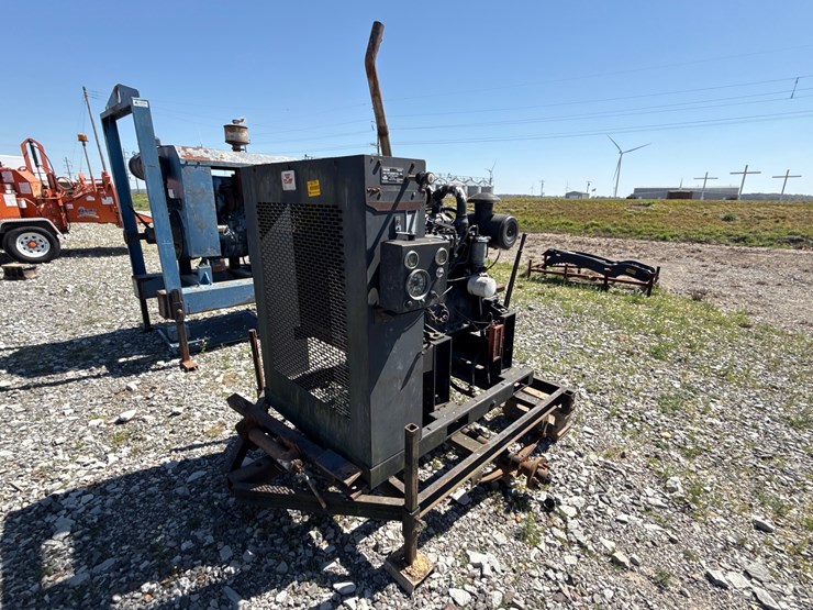 #65-•-deutz-4-cyl-power-unit-inv#-42791-image-1