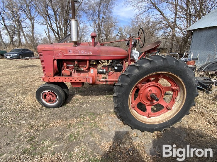 1944-farmall-m-2wd-tractor-image-8