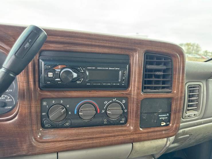 1999-chevrolet-2500-image-35