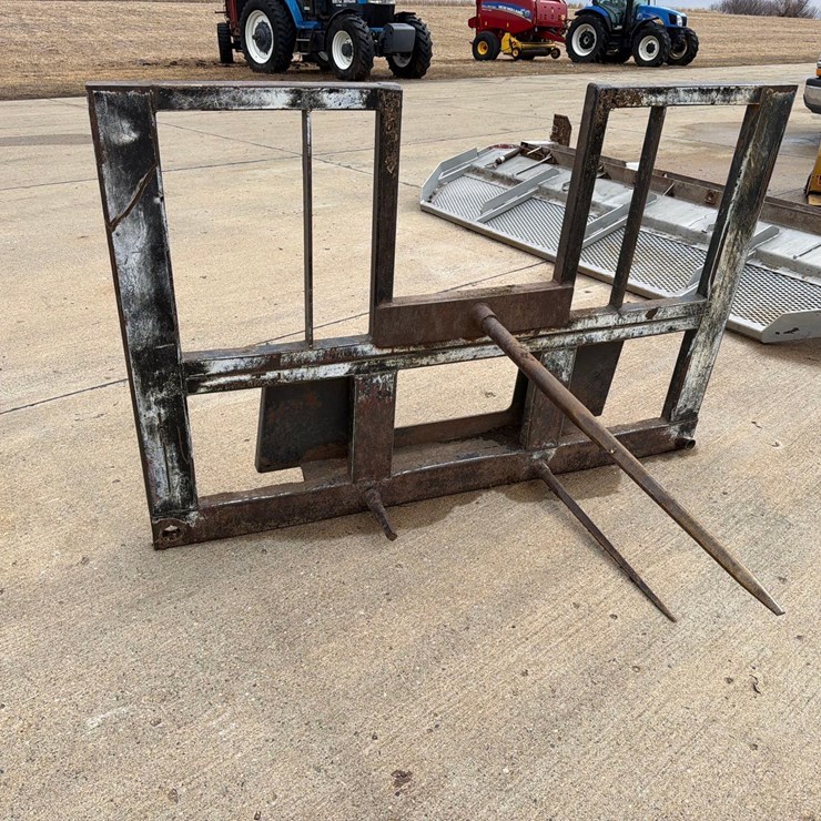 Skidloader Quick Tach Bale Spear