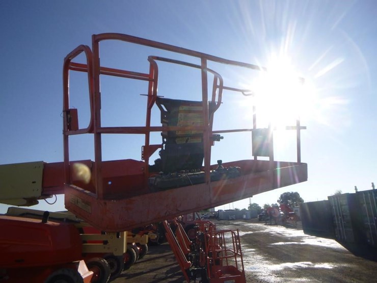 2013-jlg-600s-image-8