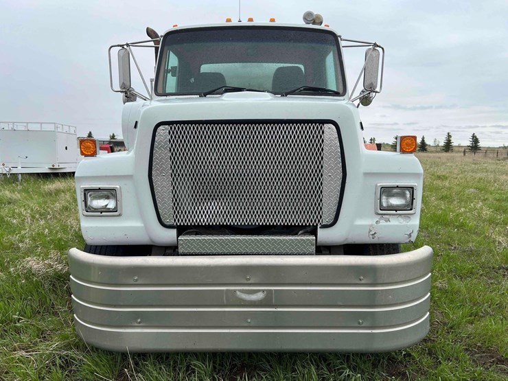 1995-ford-l8000-image-2