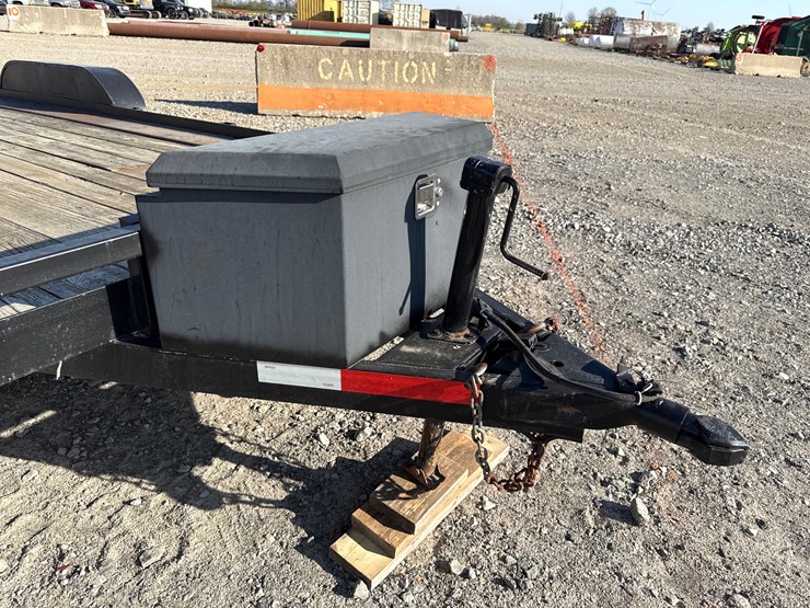 big-tex-car-hauler-image-18