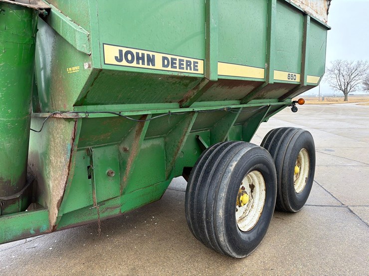 john-deere-650-image-12