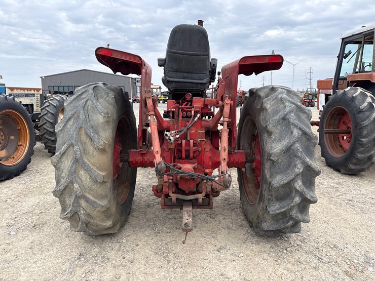 international-1400-image-4