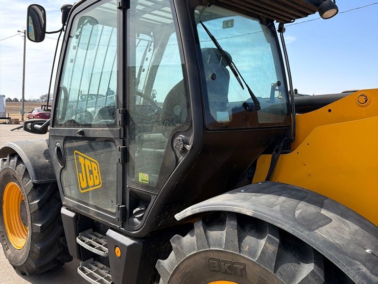 2012-jcb-535-95-image-19