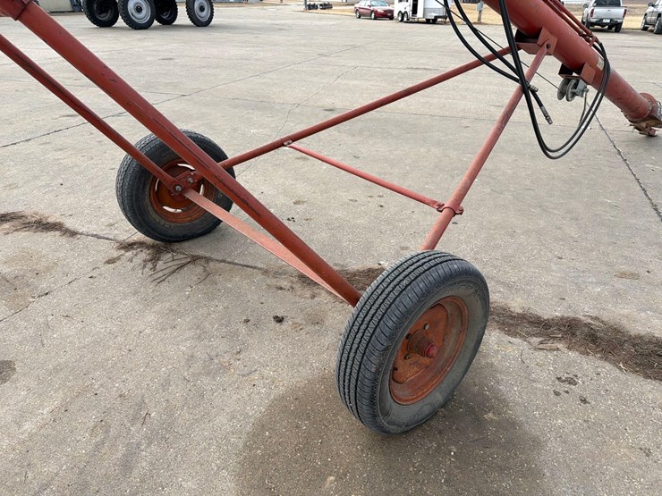 sudenga-8”-x-30ft-truck-auger-image-4