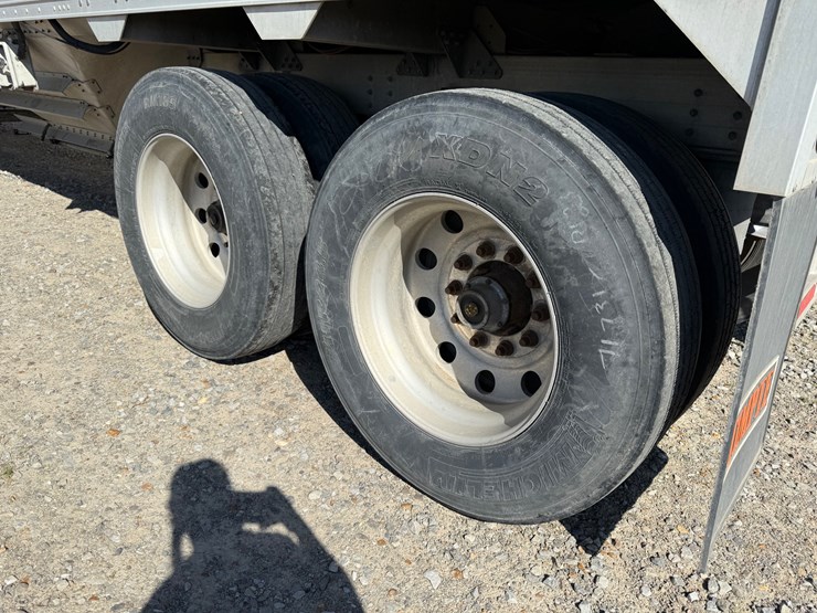 2015-timpte-hopper-bottom-image-16