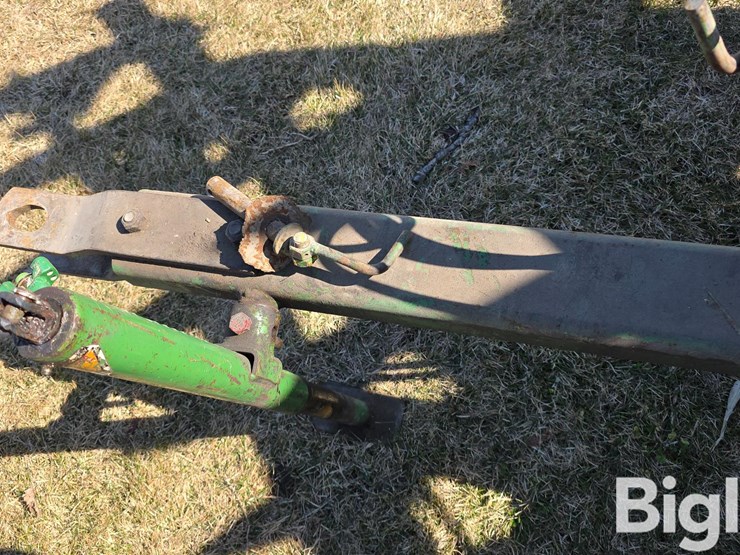 john-deere-220-image-13