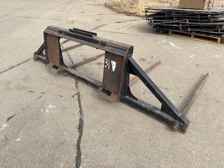 skidloader-4-prong-bale-spear-image-2