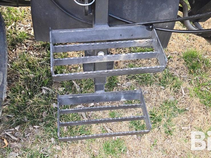 2012-case-ih-farmall-95-image-12