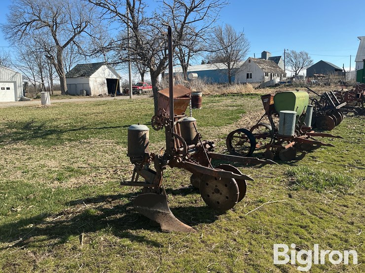 2r40-planter-image-3