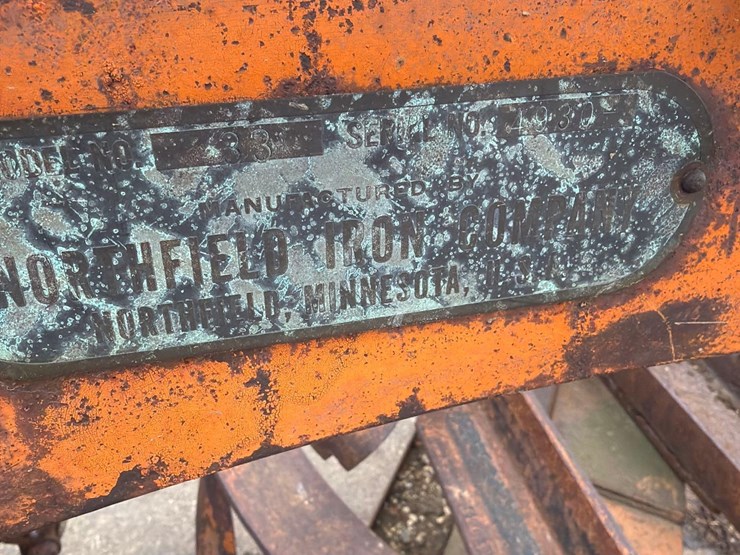 northfield-iron-company-#33-14ft-pull-type-road-grader-image-21