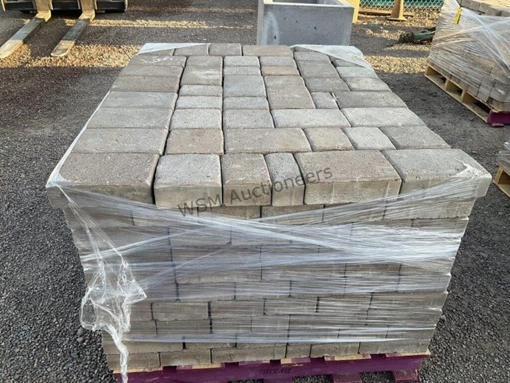 pallet-of-stone-pavers-image-4
