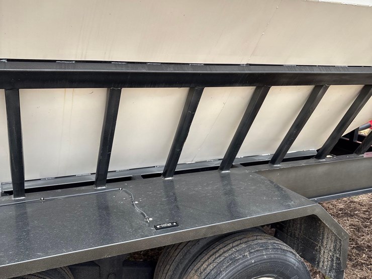 triple-r-500bu-gooseneck-hopper-trailer-image-7