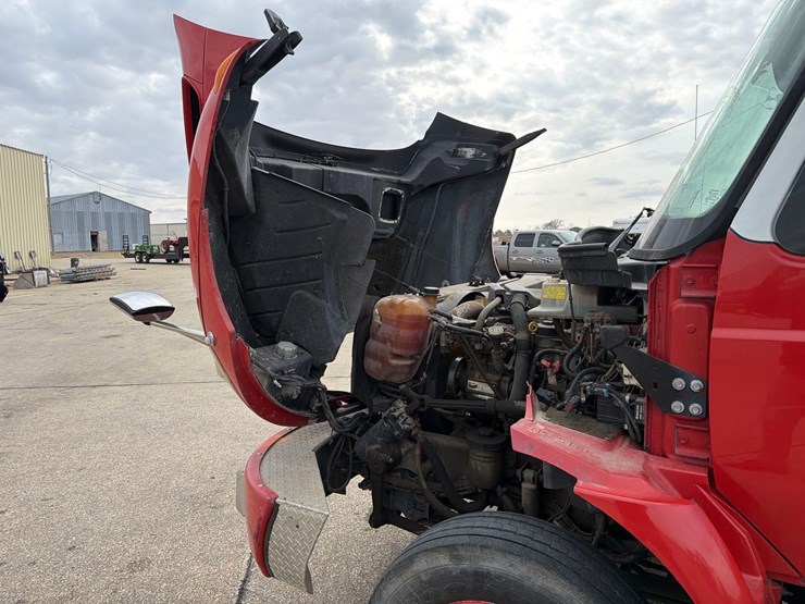 2014-international-4000-image-40