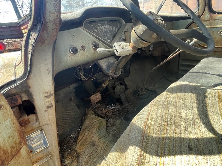 chevrolet-60-image-17