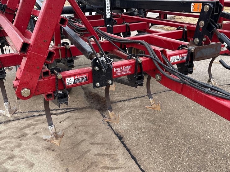 2011-case-ih-200-image-6