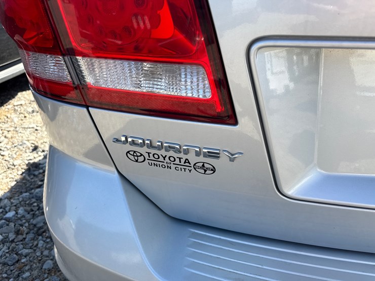 2013-dodge-journey-image-6