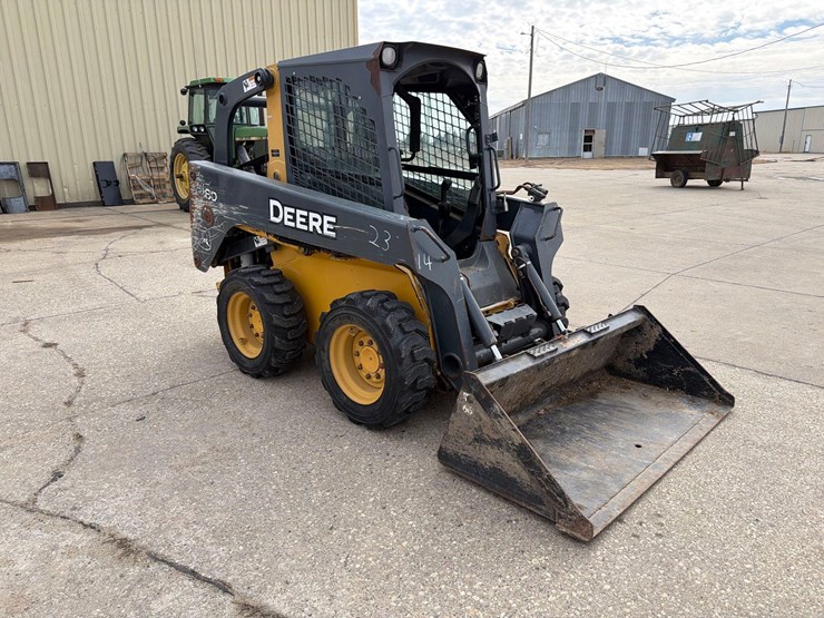 deere-318d-image-1
