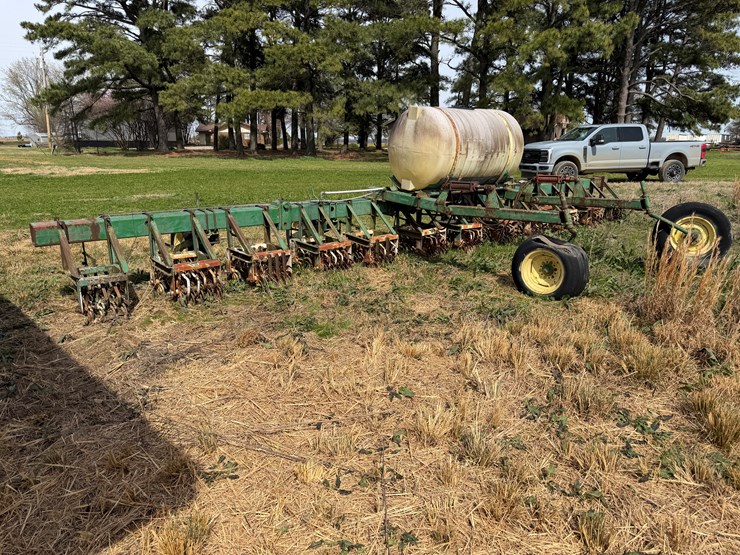 john-deere-12-image-4