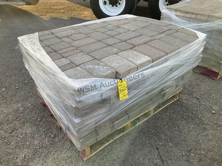 pallet-of-stone-pavers-image-1