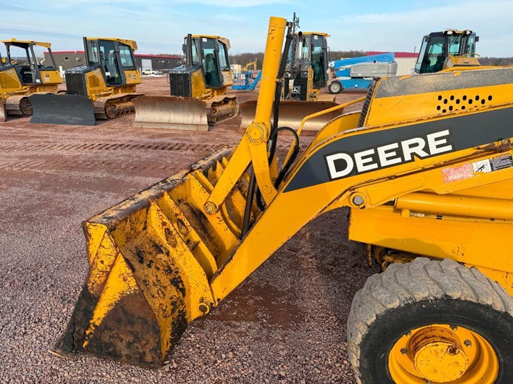 deere-210le-image-16