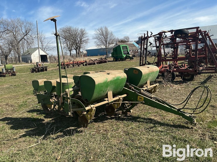 john-deere-1240-image-3