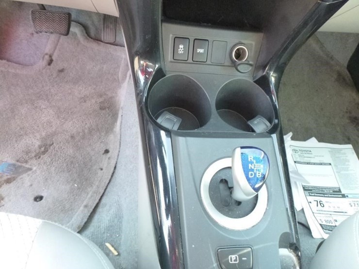 2014-toyota-rav4-image-14