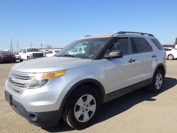 2014-ford-explorer-image-1
