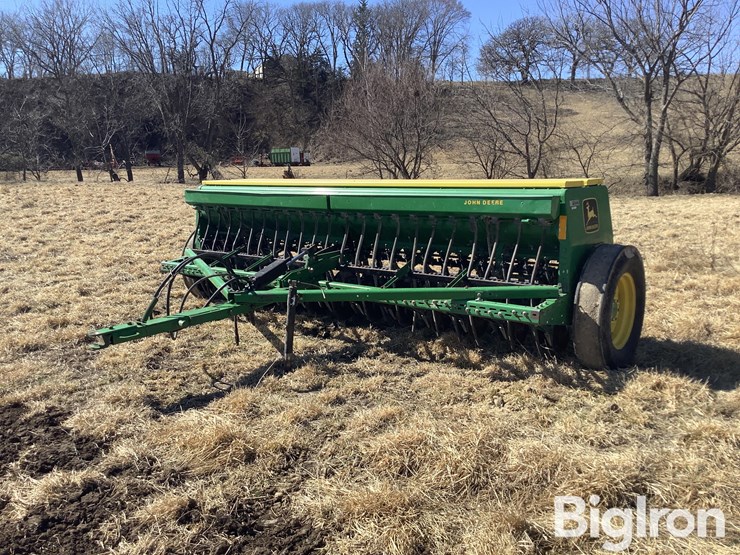 john-deere-8300-image-1