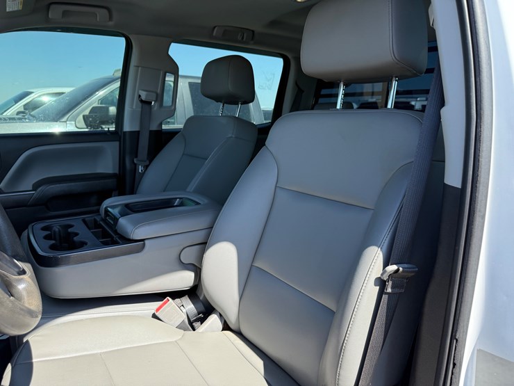 2019-chevrolet-3500hd-image-41